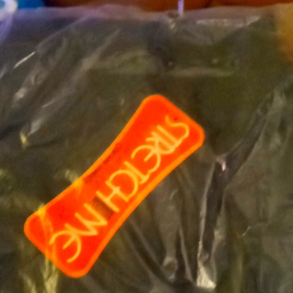 Brand New pair of vintage stretch jeans Sz 16
